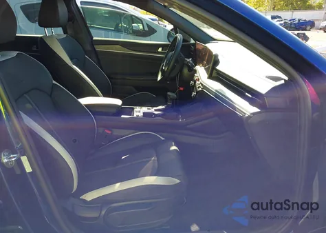 2025 Kia K5 Gt-Line z USA, uszkodzony, nr VIN KNAG64J7XS5286524